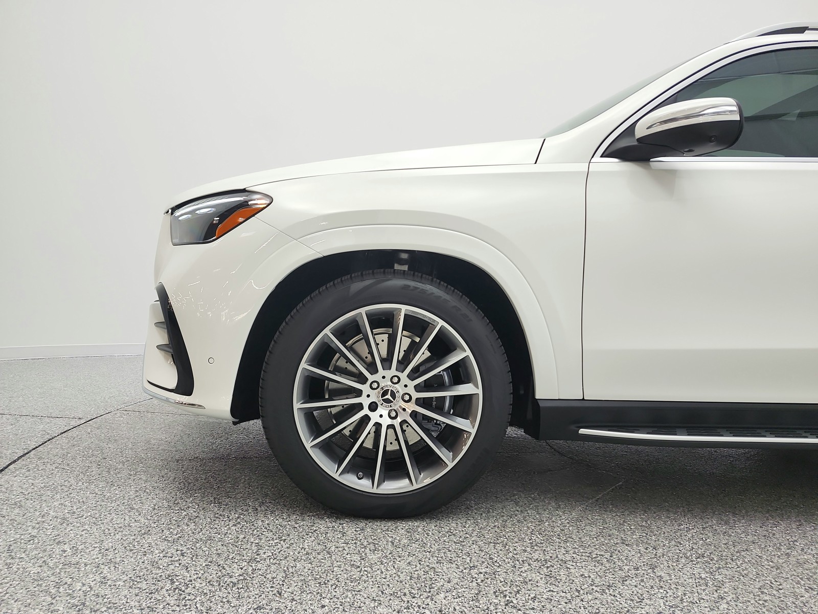 New 2026 Polar White Mercedes-Benz GLE 450 image 15