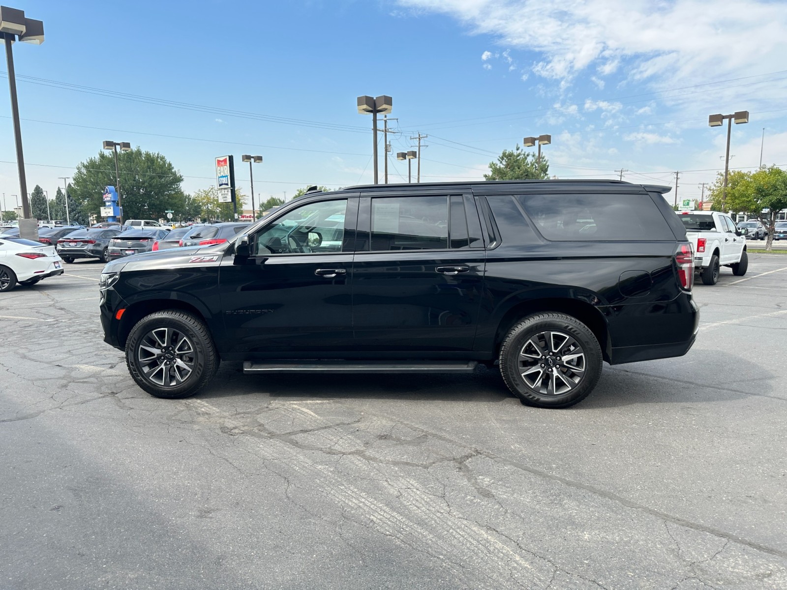 2022 Chevrolet Suburban Z71 11