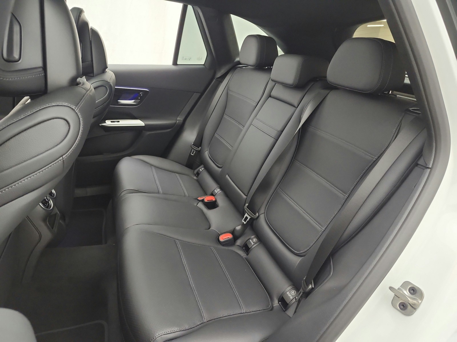 New 2026 Polar White Mercedes-Benz GLC 300 SUV image 11