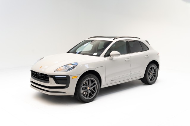 2024  Macan  in , 
