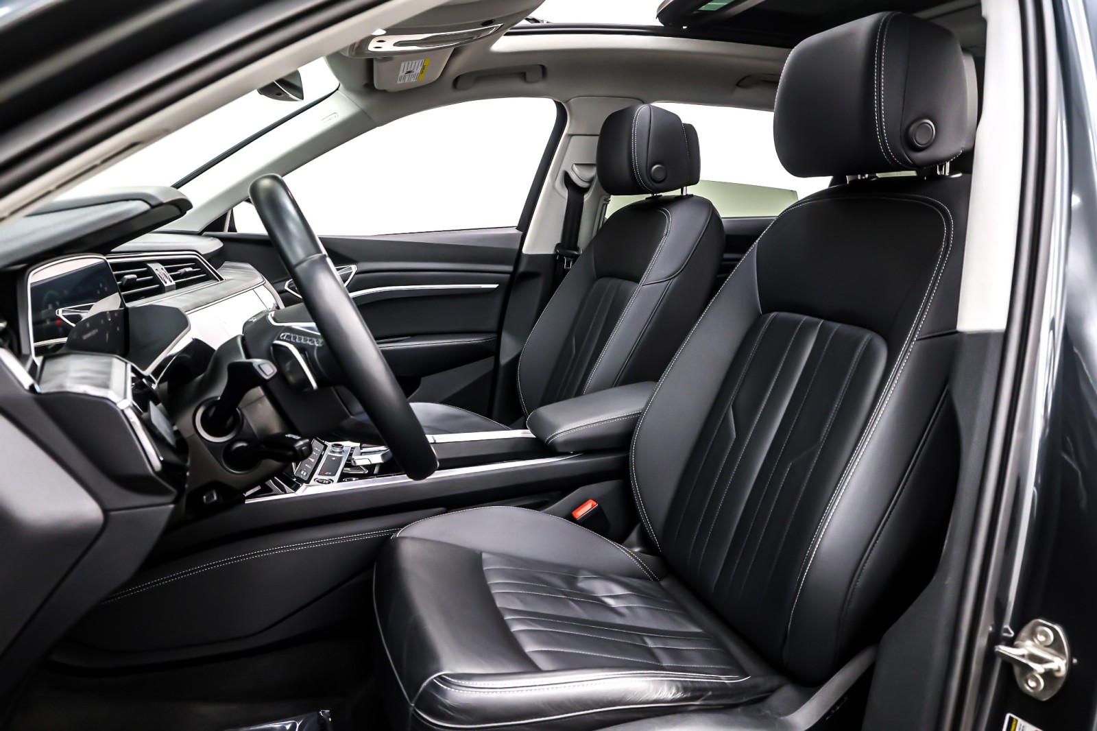 Used 2024 Manhattan Gray Metallic Audi Premium quattro image 18