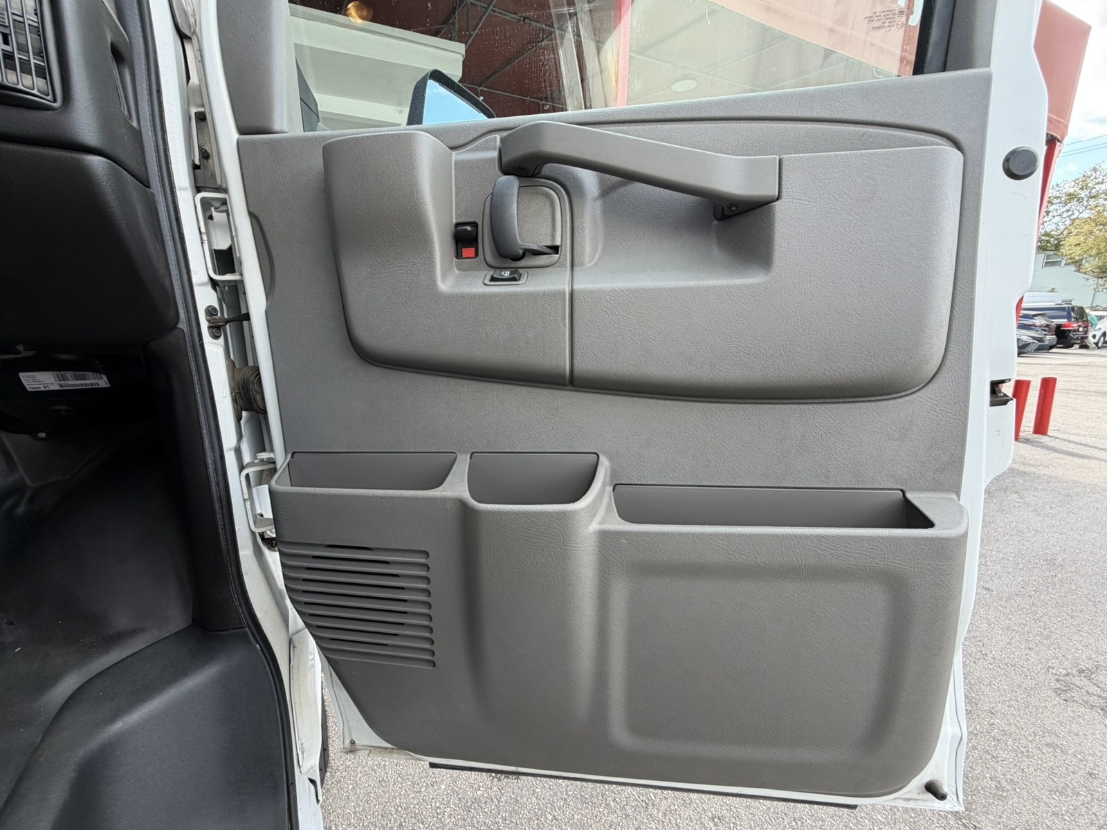 2016 Chevrolet Express - $20,977