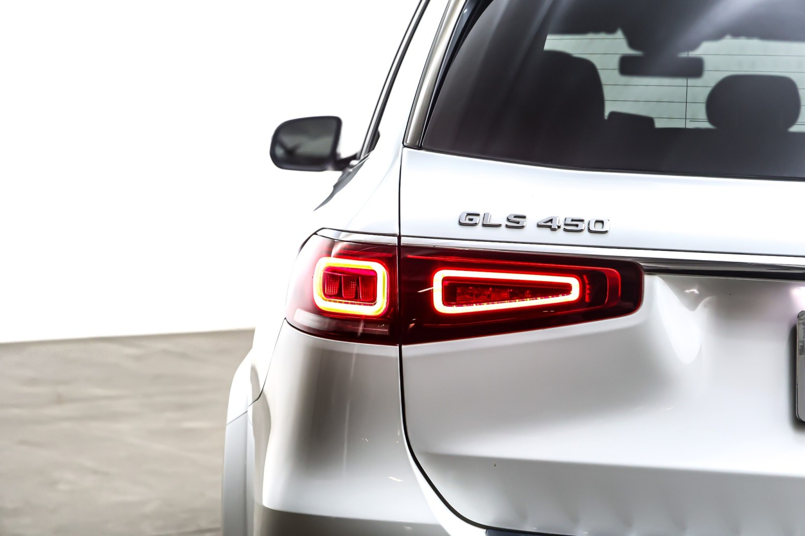 Used 2022 Polar White Mercedes-Benz GLS 450 4MATIC® SUV image 15