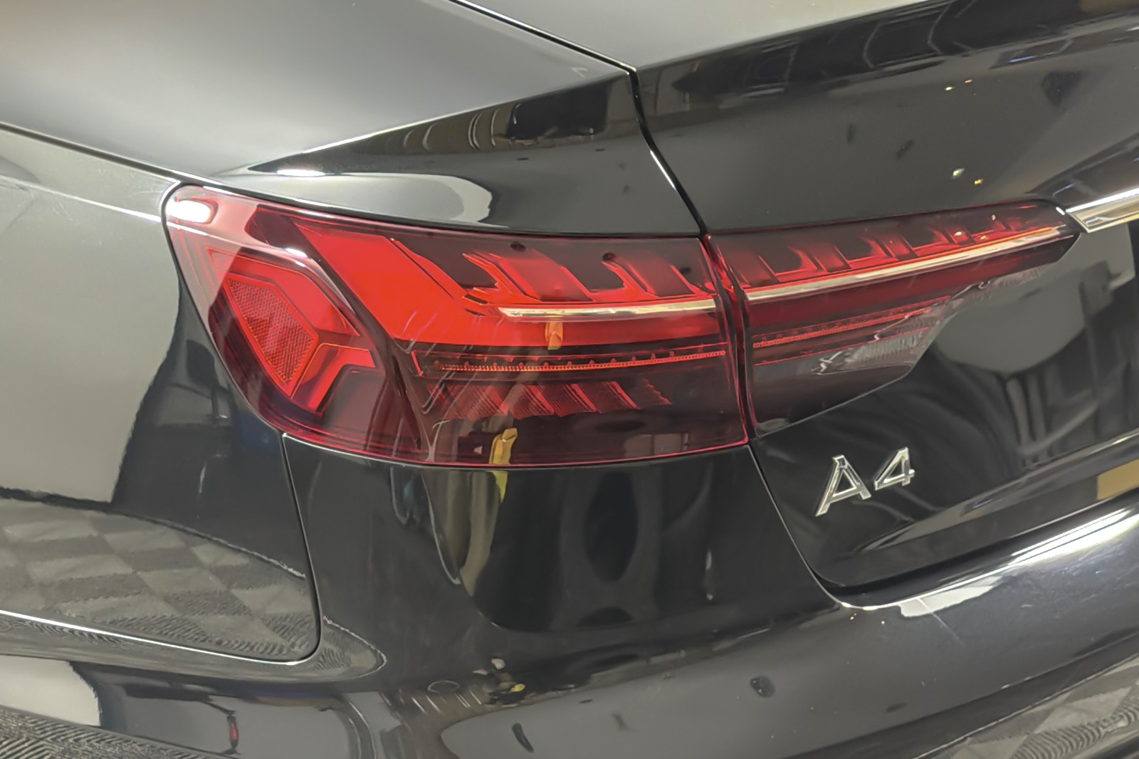 Used 2024 Mythos Black Metallic Audi Premium 40 TFSI quattro image 25