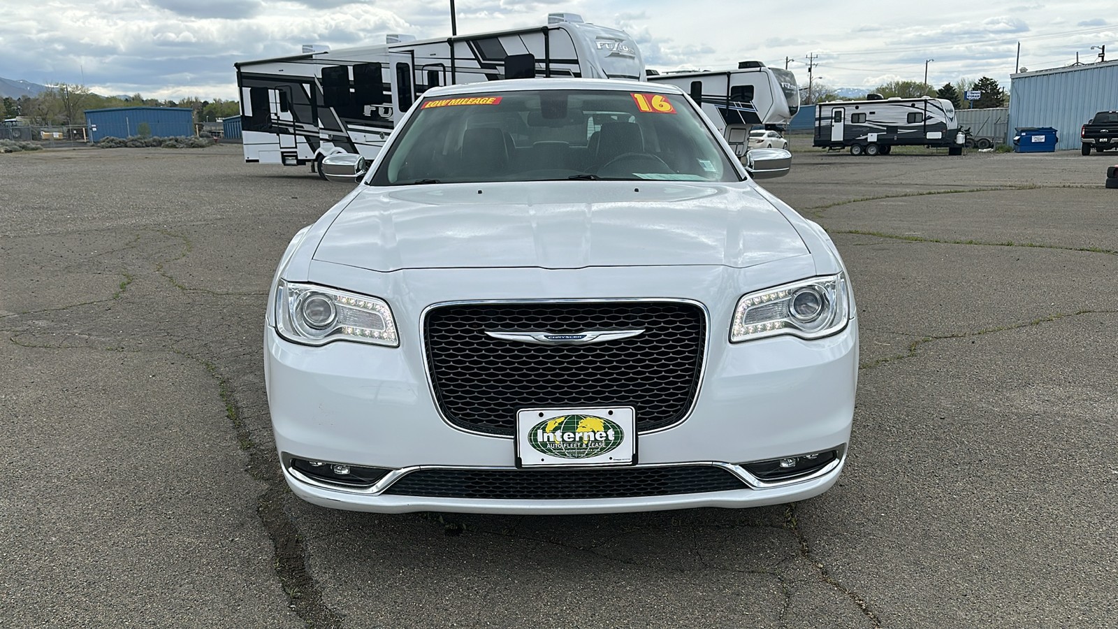 2016 Chrysler 300 300C 8