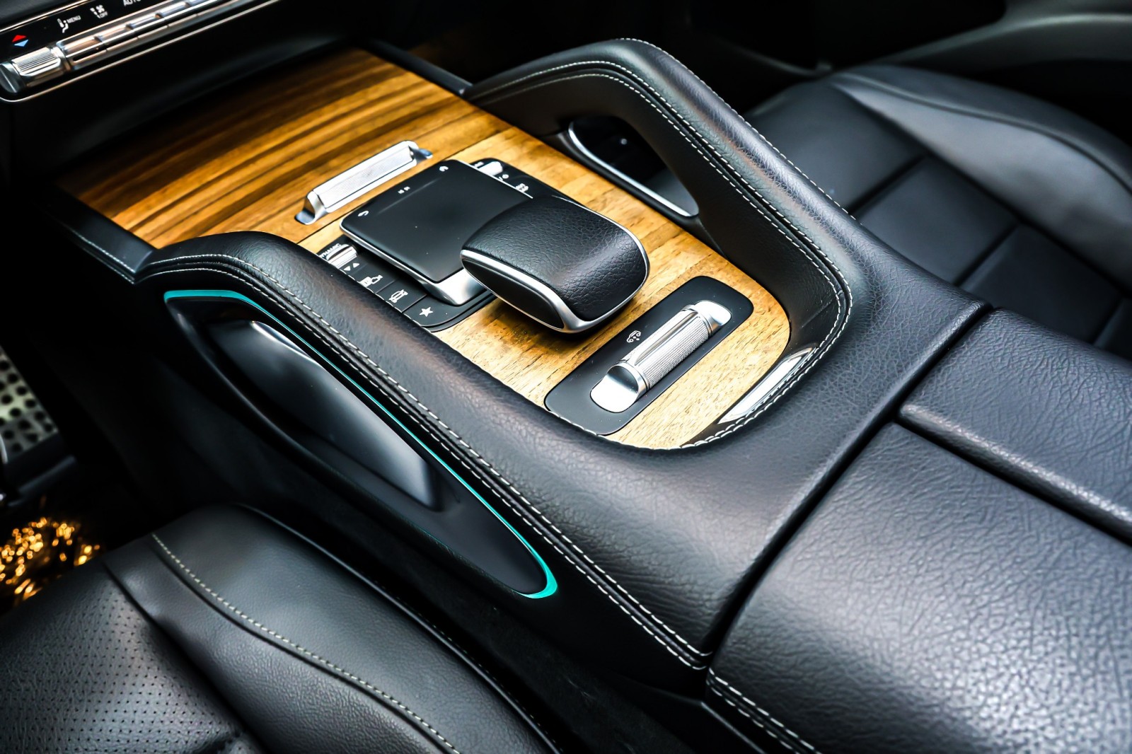 Used 2022 Polar White Mercedes-Benz GLS 450 4MATIC® SUV image 6