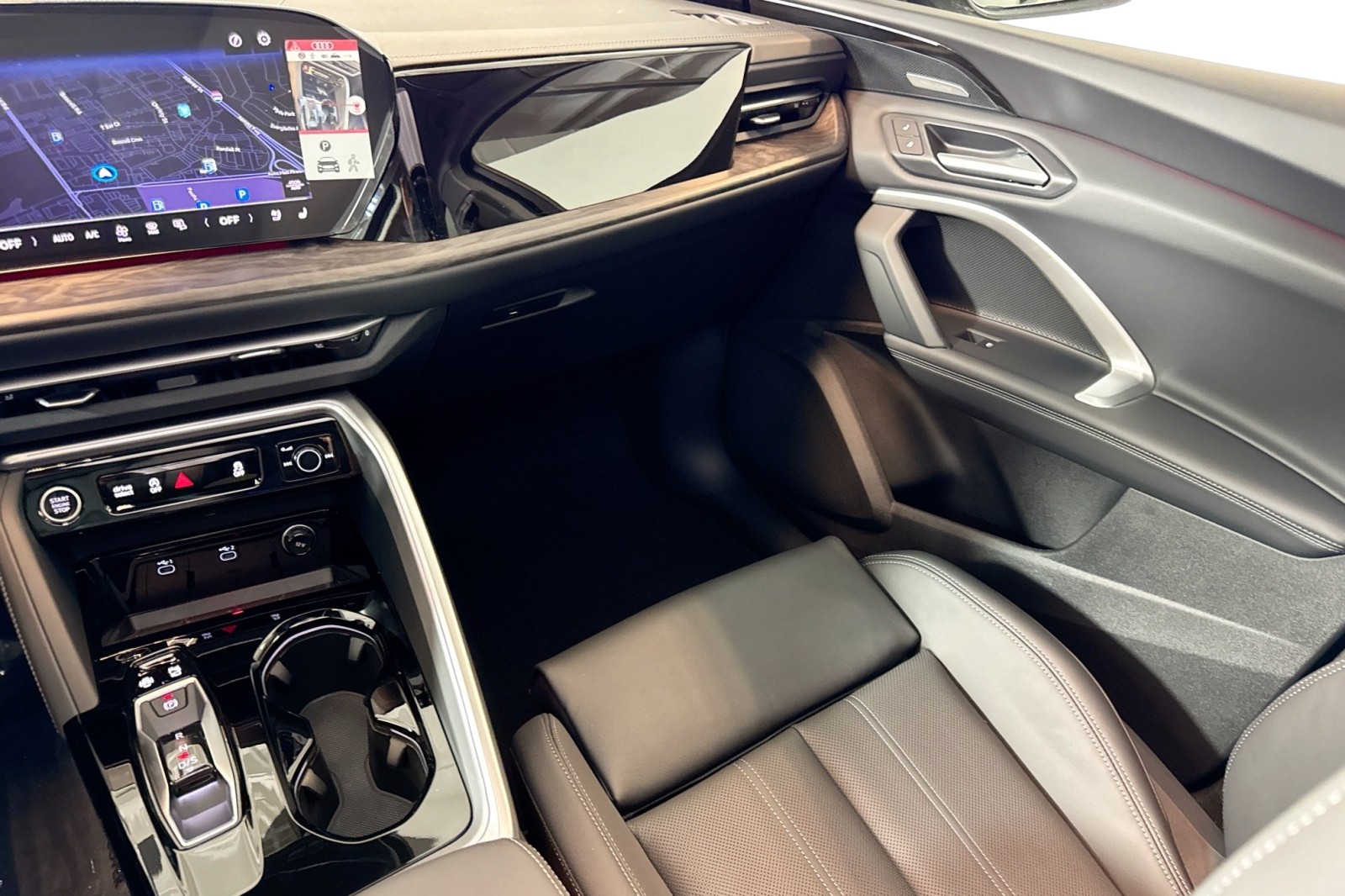 New 2025 Mythos Black Metallic Audi Premium Plus 2.0 TFSI quattro image 20