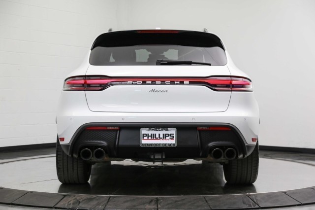 2023 Porsche Macan  4