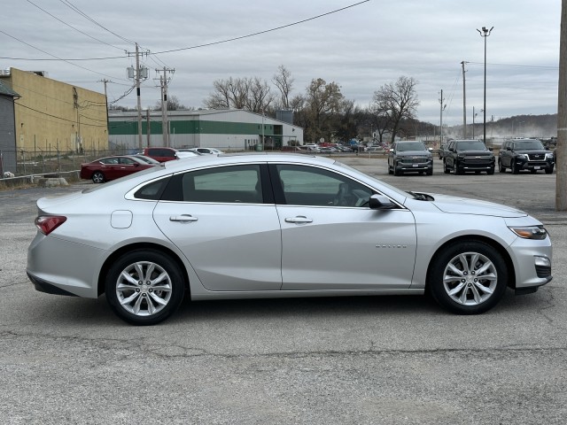 2022 Chevrolet Malibu LT 2