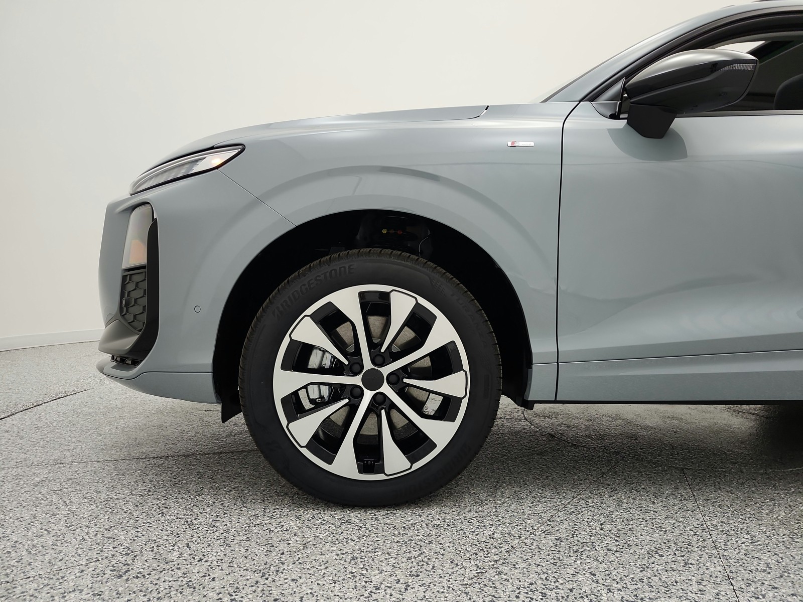 New 2026 Arrow Gray Pearl Effect Audi S line quattro image 13