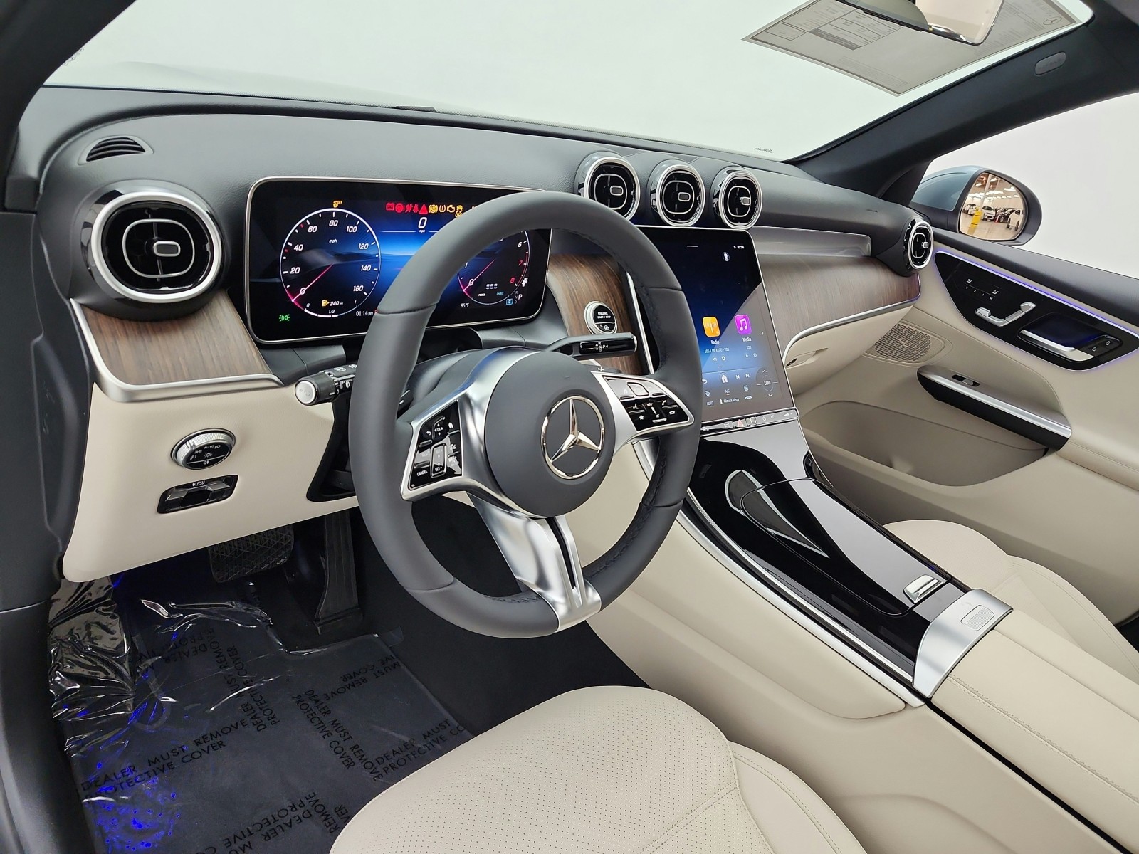 New 2027 Verde Silver Metallic Mercedes-Benz GLC 300 SUV image 9