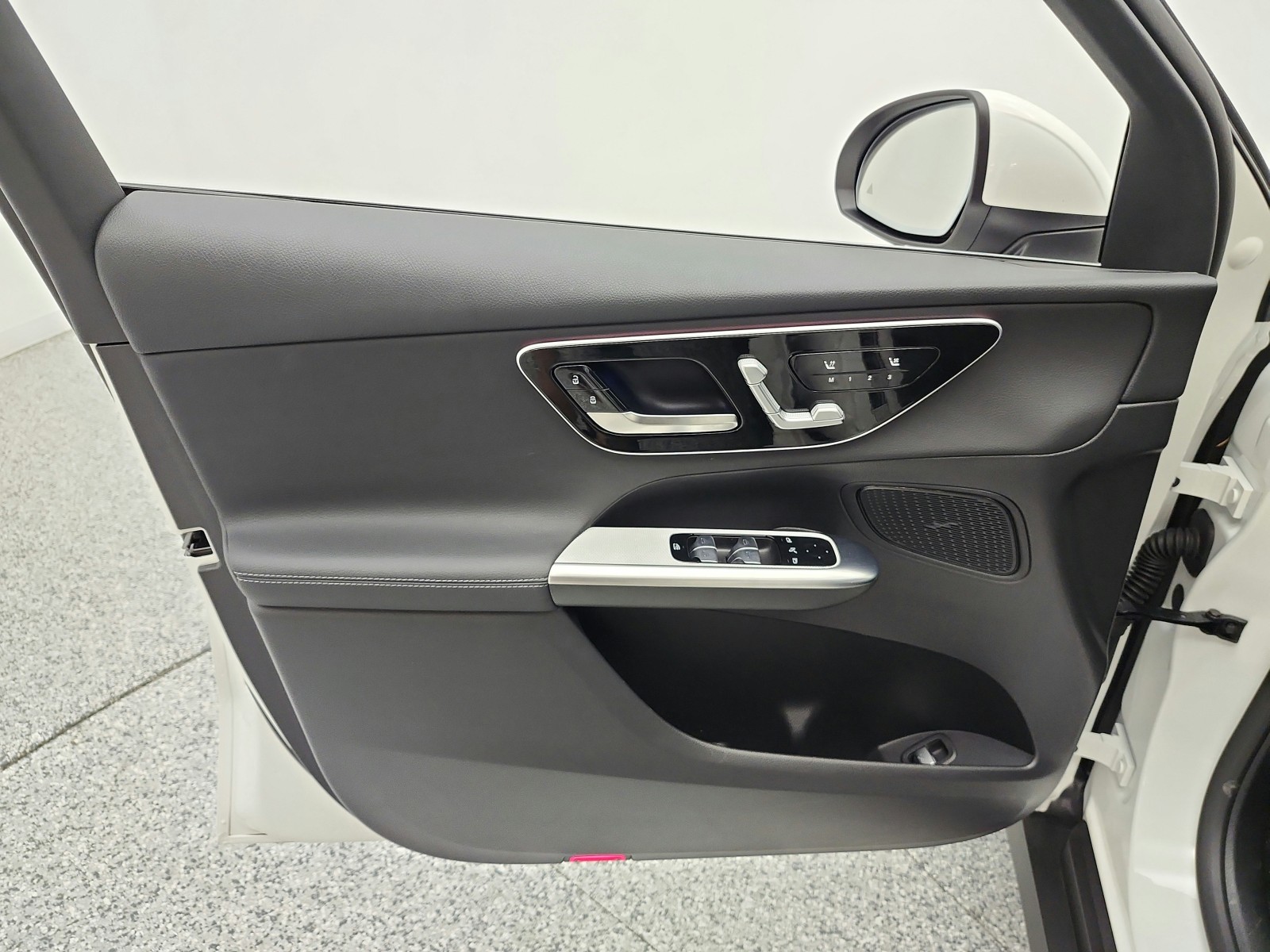 Certified Used 2026 Polar White Mercedes-Benz GLC 300 SUV image 14