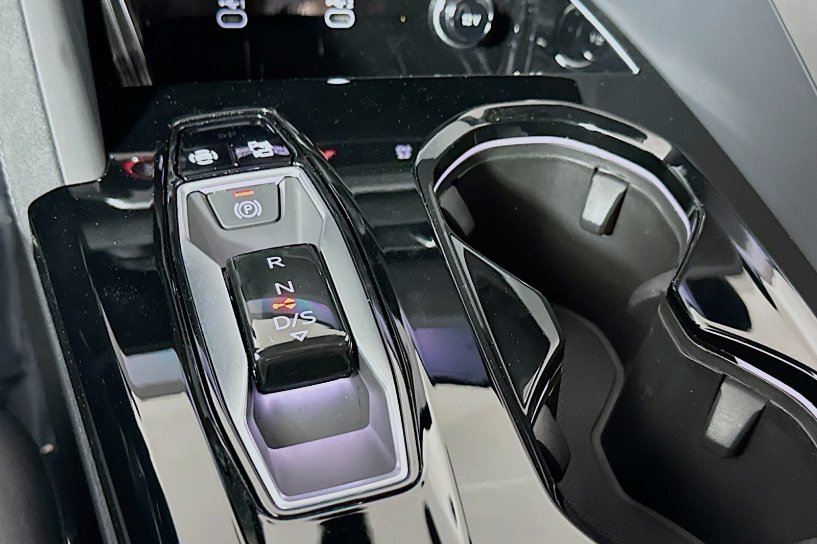 New 2026 Daytona Gray Metallic Audi Premium Plus image 7