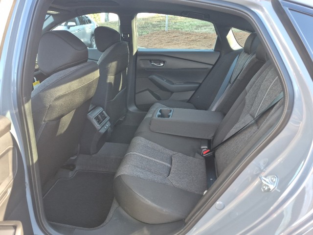 HondaAccord Hybrid41