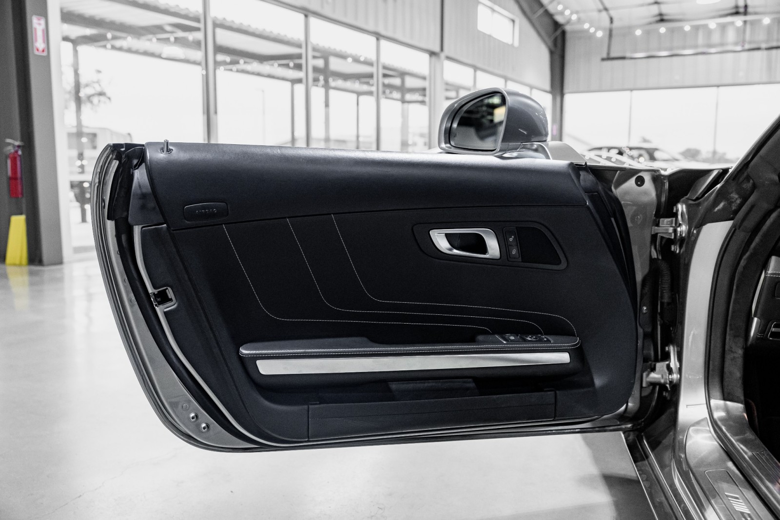 Used Car 2012 Mercedes-benz Sls Amg  Sls Amg For Sale Under $150,000 In Boerne, Texas