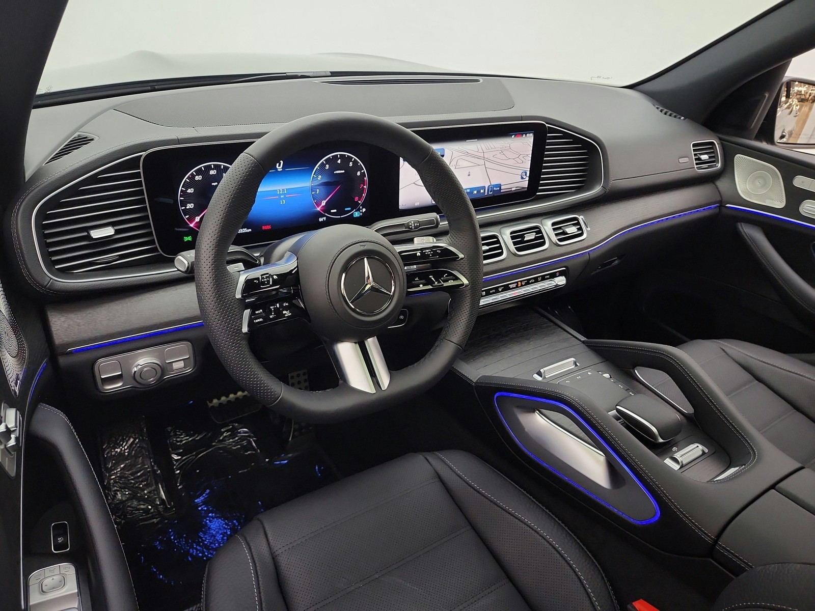 New 2026 MANUFAKTUR Signature Silicon Grey Mercedes-Benz GLS 450 4MATIC® SUV image 9