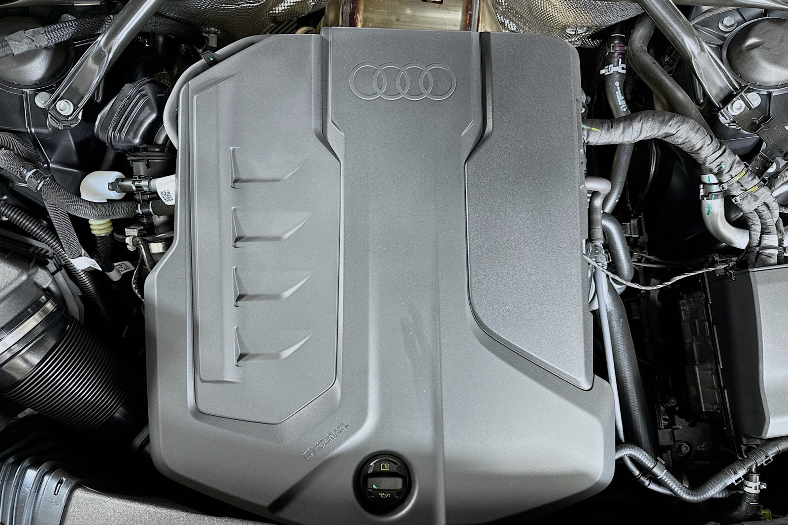 New 2025 Daytona Gray Pearl Effect Audi Premium Plus image 12