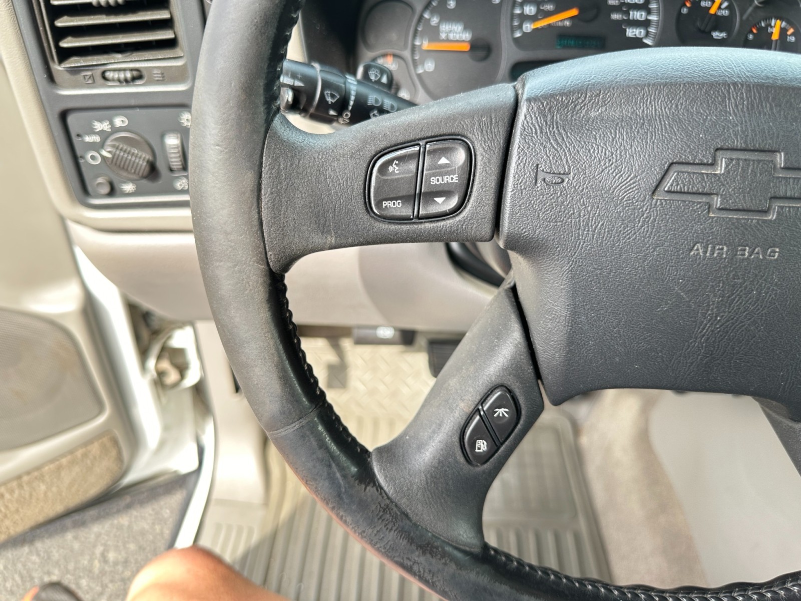 2003 Chevrolet Silverado 2500HD LT 20