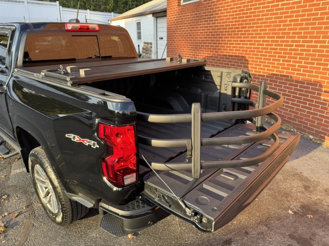 2023 Chevrolet Colorado 4WD LT 23