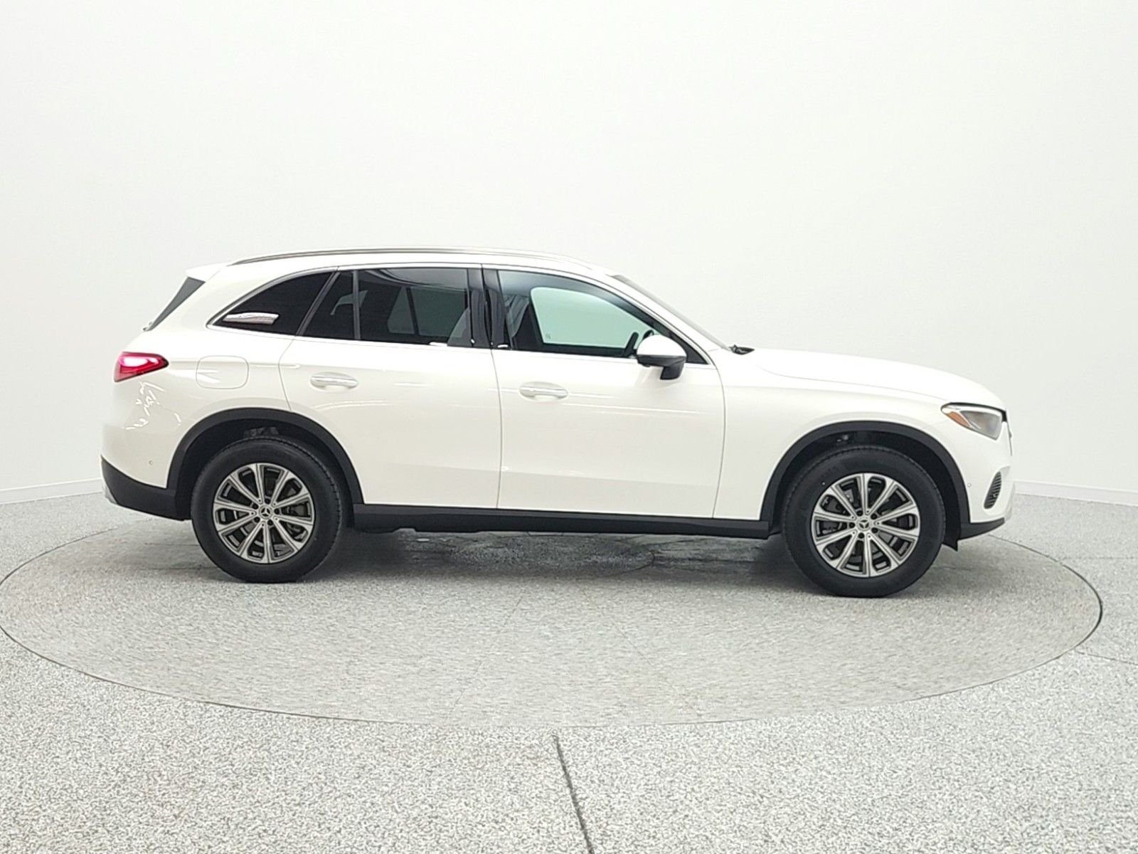 Certified Used 2025 Polar White Mercedes-Benz GLC 300 SUV image 5