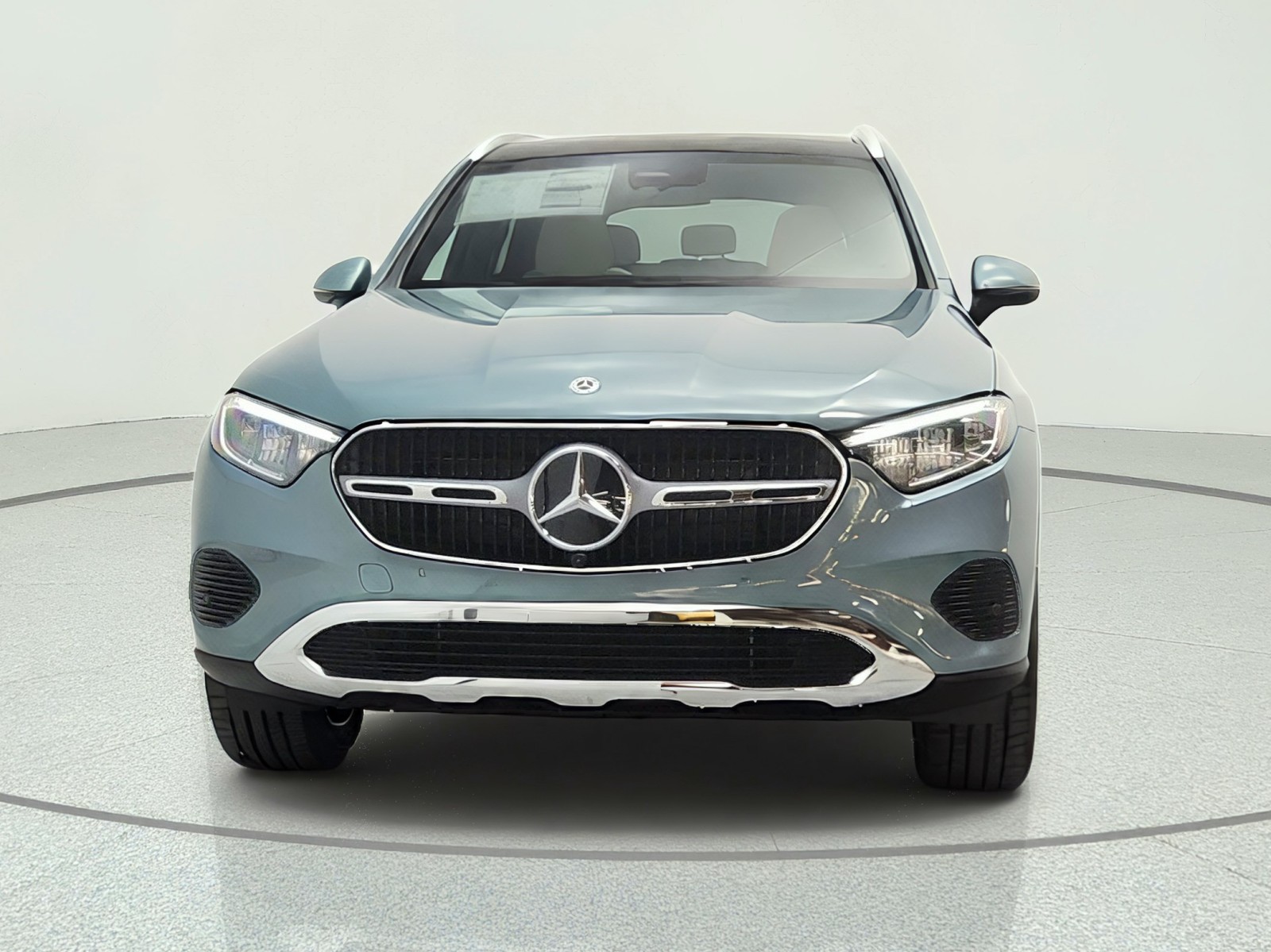 New 2027 Verde Silver Metallic Mercedes-Benz GLC 300 SUV image 2