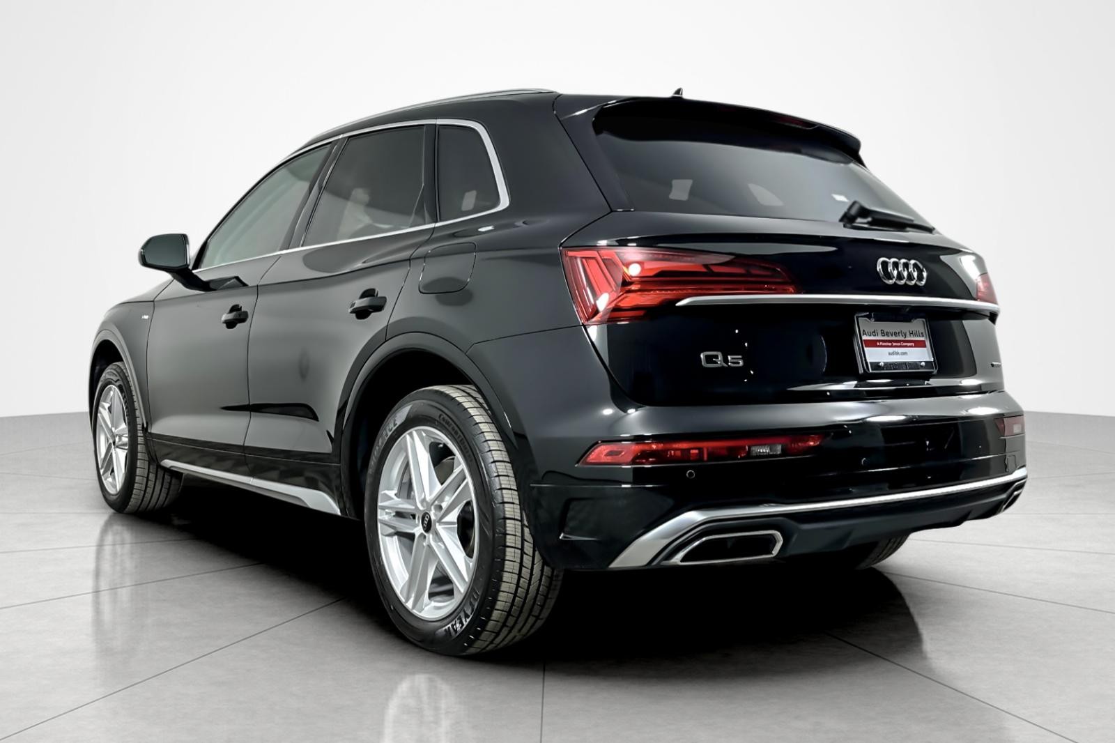 Used 2023 Mythos Black Metallic Audi S line Premium Plus 55 TFSI e quattro image 3