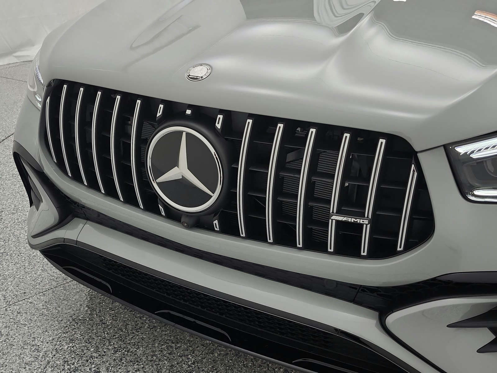 New 2026 MANUFAKTUR Alpine Grey Mercedes-Benz AMG® GLE 53 image 21
