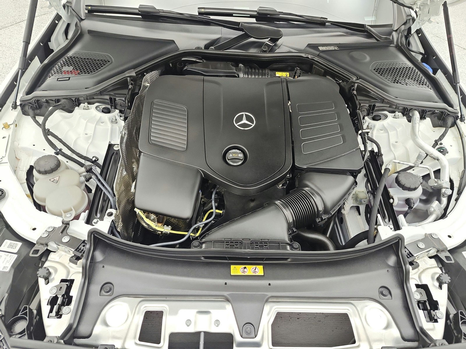 Certified Used 2026 Polar White Mercedes-Benz E 350 RWD Sedan image 17