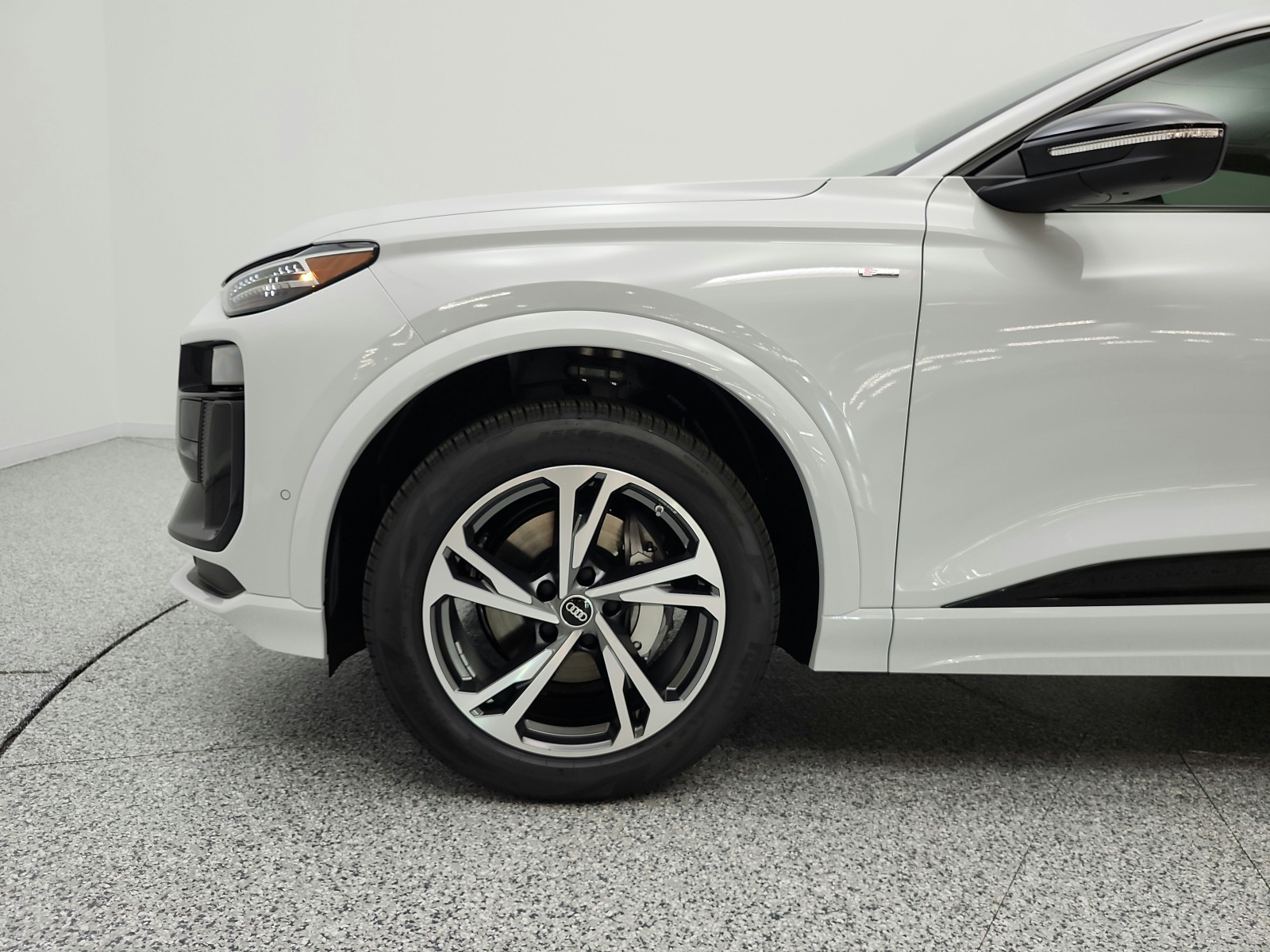 New 2027 Glacier White Metallic Audi Premium Plus quattro image 15