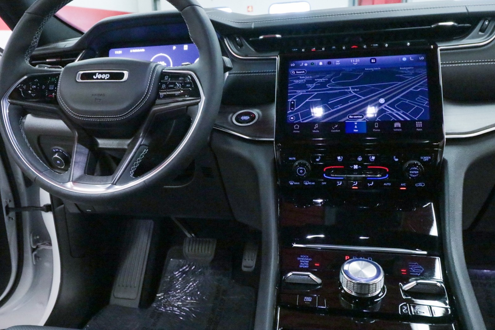 Used Car 2023 Jeep Grand Cherokee  Overland For Sale Under $50,000 In Austin, Texas