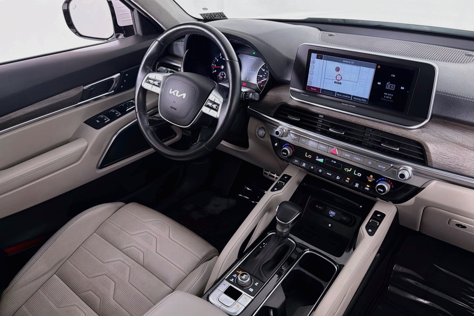 Used 2022 Glacial White Pearl Kia SX image 17