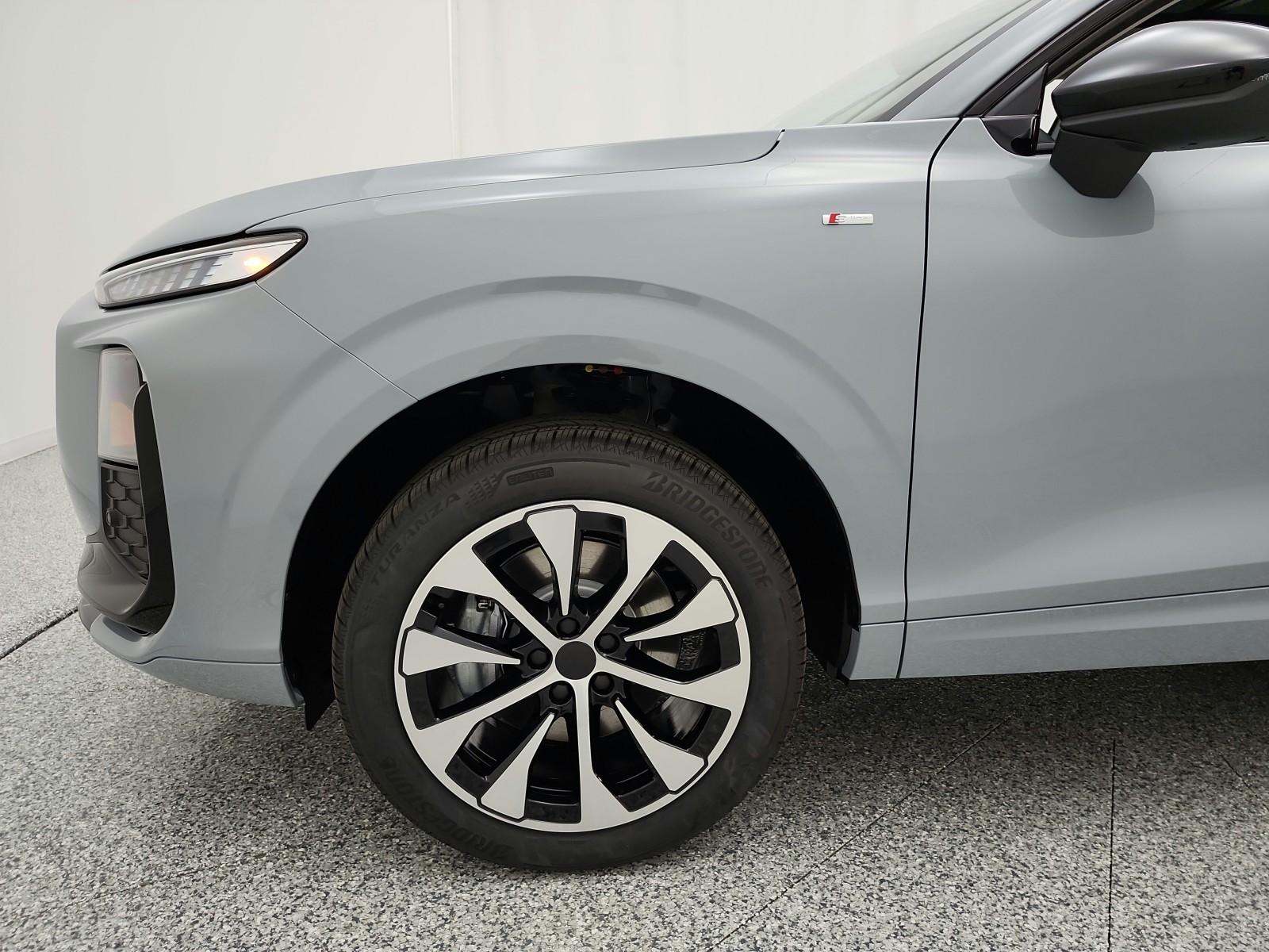 New 2026 Arrow Gray Pearl Effect Audi S line quattro image 13