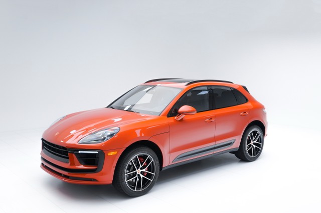 2023  Macan  in , 