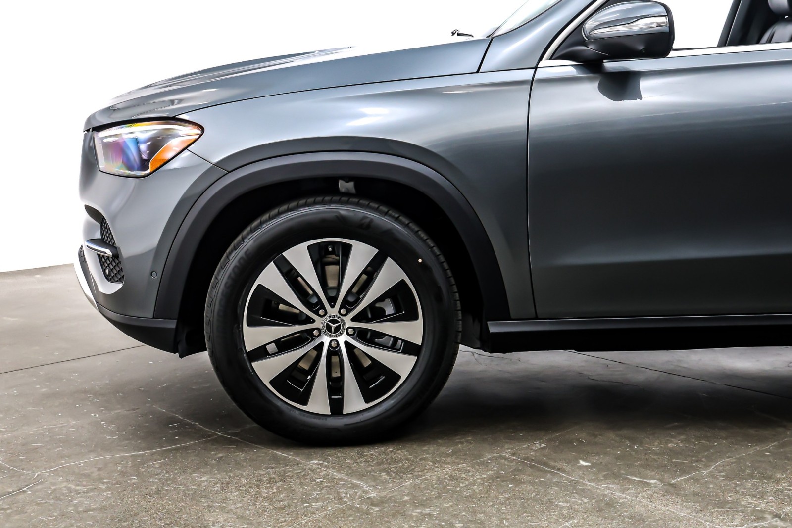 New 2026 Selenite Grey Metallic Mercedes-Benz GLE 350 image 10