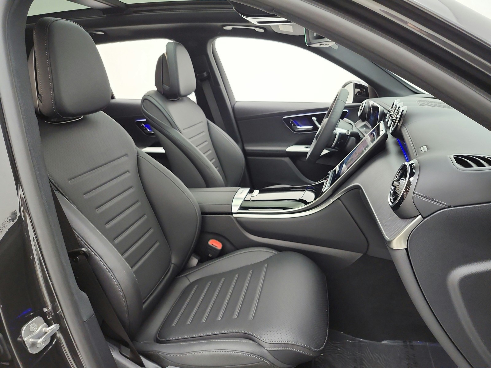 New 2027 Graphite Grey Metallic Mercedes-Benz GLC 300 SUV image 14