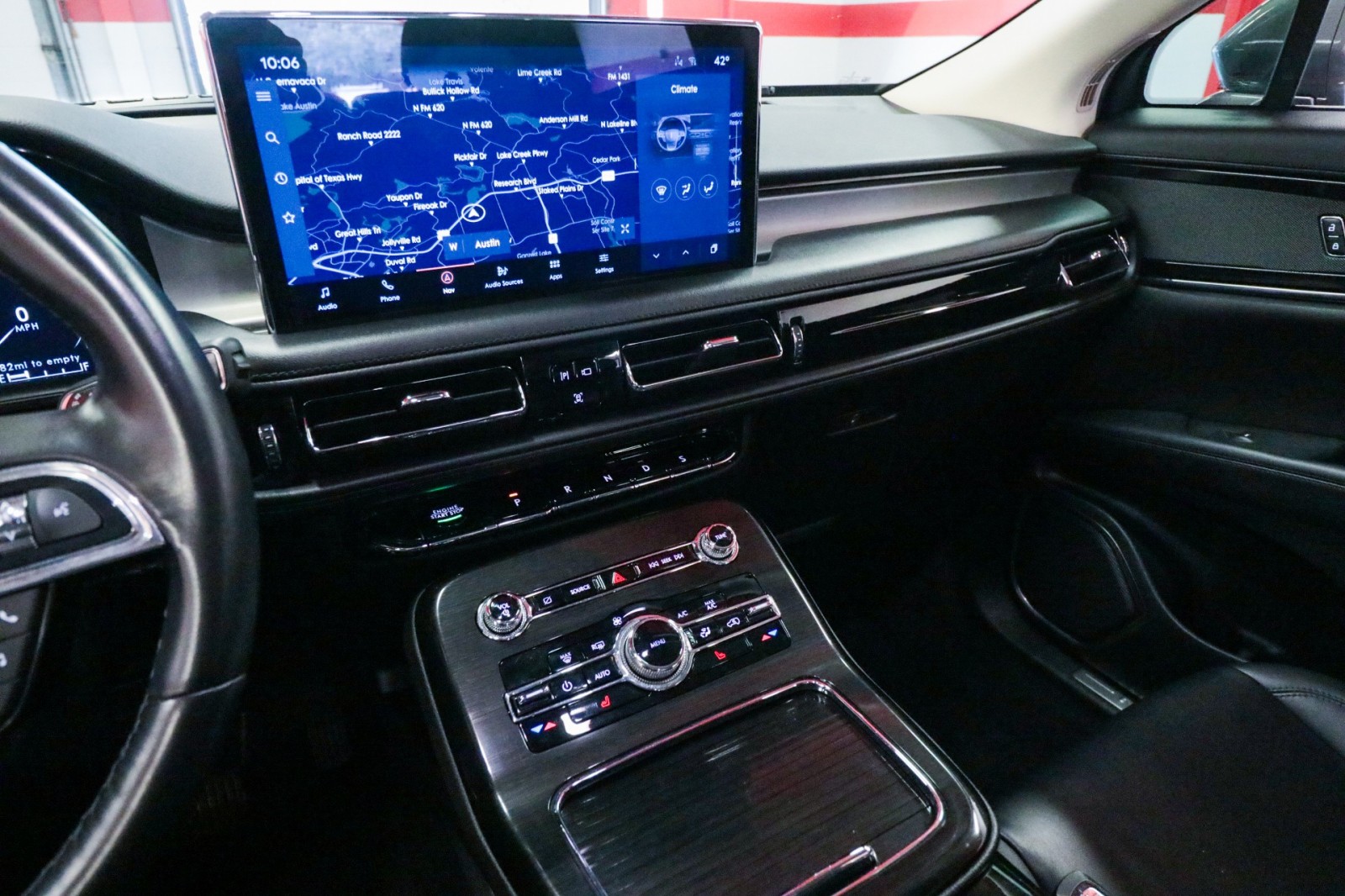 Used Car 2021 Lincoln Nautilus  Standard For Sale Under $30,000 In Austin, Texas