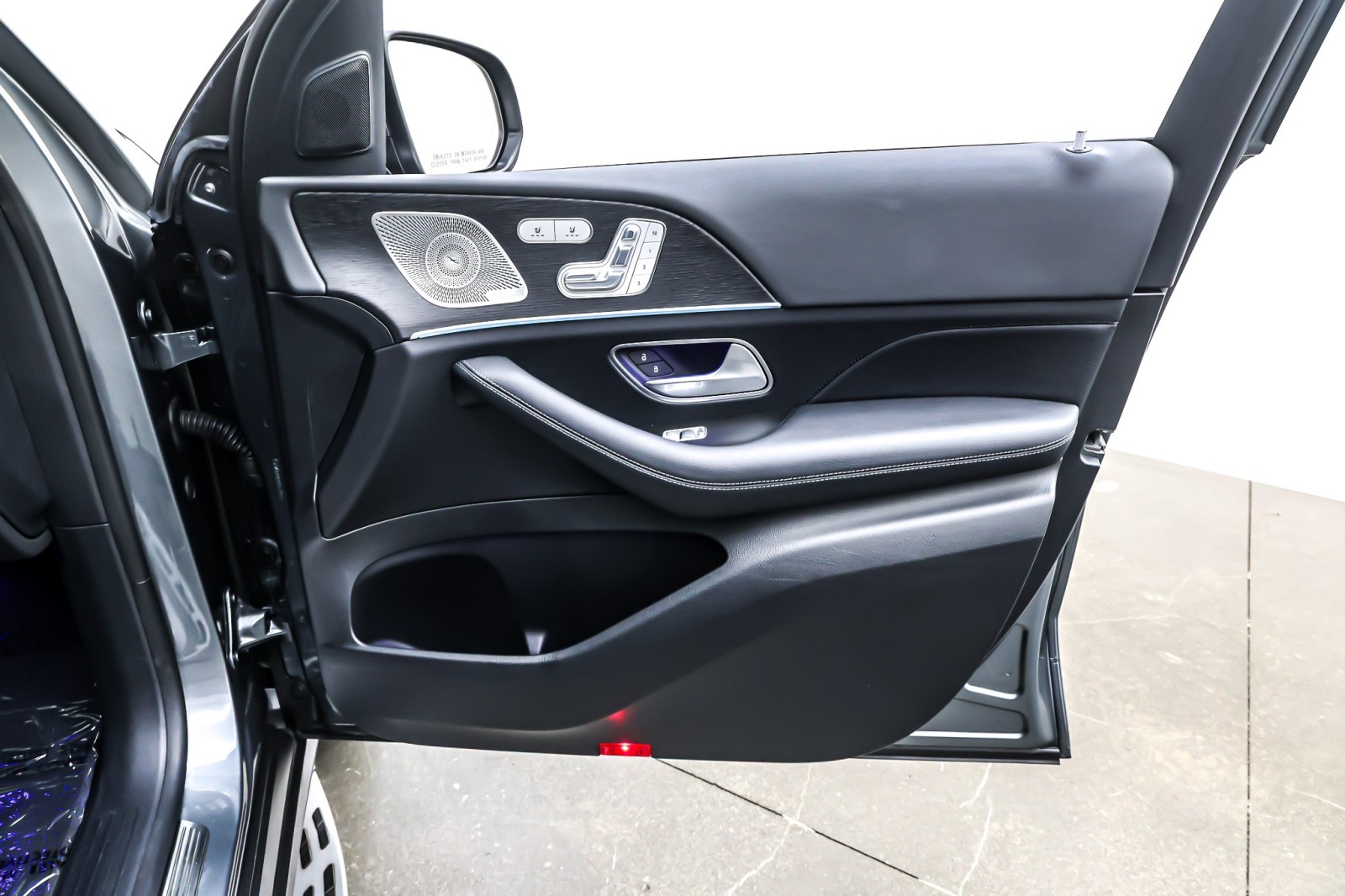 Certified Used 2024 Selenite Grey Metallic Mercedes-Benz GLE 350 4MATIC® SUV image 26