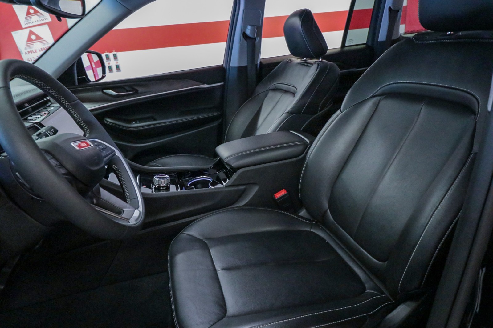 Used Car 2023 Jeep Grand Cherokee  Limited For Sale Under $35,000 In Austin, Texas