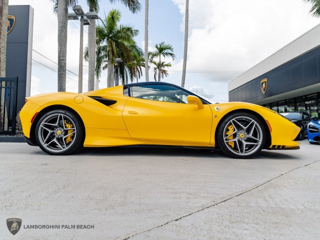 Ferrari F8 Spider