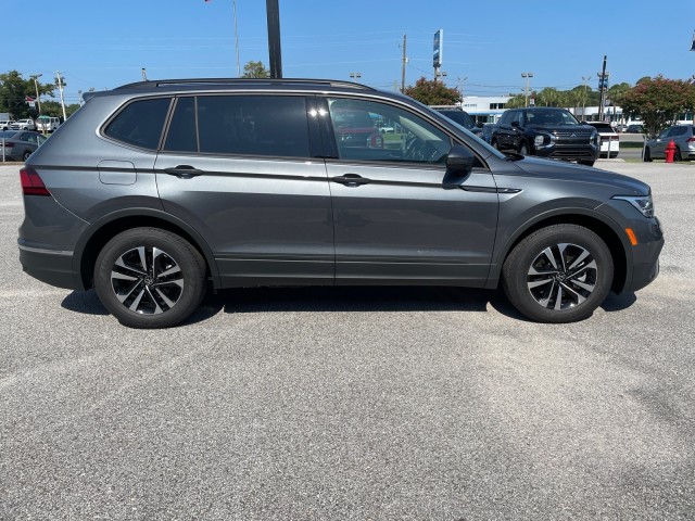 new 2024 Volkswagen Tiguan car, priced at $28,399