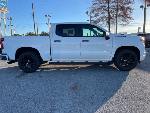 new 2025 Chevrolet Silverado 1500 car, priced at $49,640