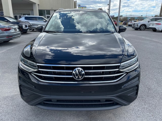 new 2024 Volkswagen Tiguan car, priced at $27,915