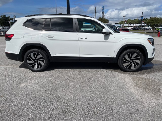 new 2024 Volkswagen Atlas car, priced at $41,699