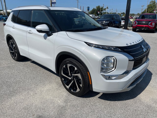 new 2024 Mitsubishi Outlander car, priced at $40,335