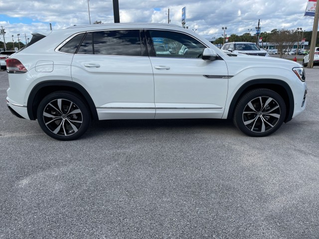 new 2025 Volkswagen Atlas Cross Sport car, priced at $52,999