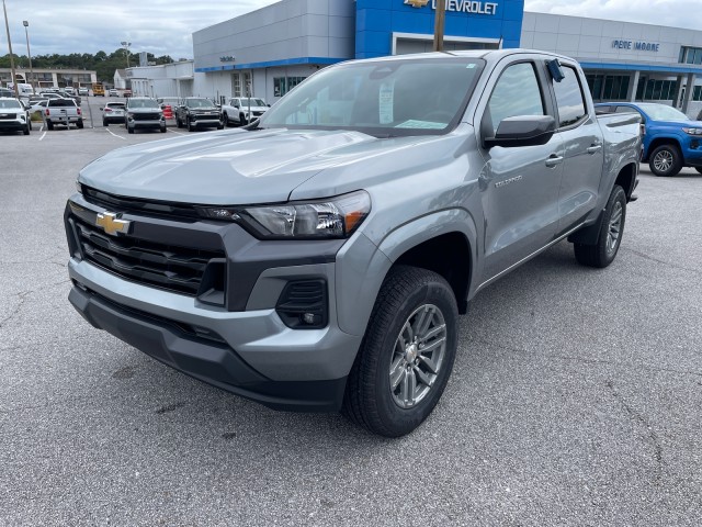 new 2024 Chevrolet Colorado car, priced at $36,980