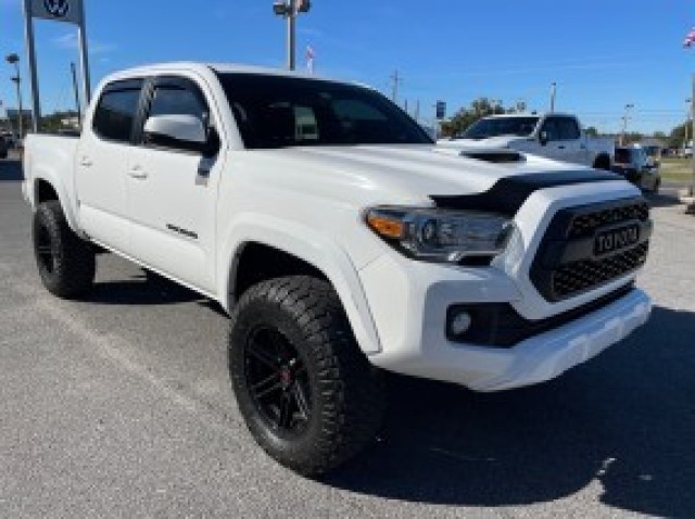 used 2017 Toyota Tacoma car