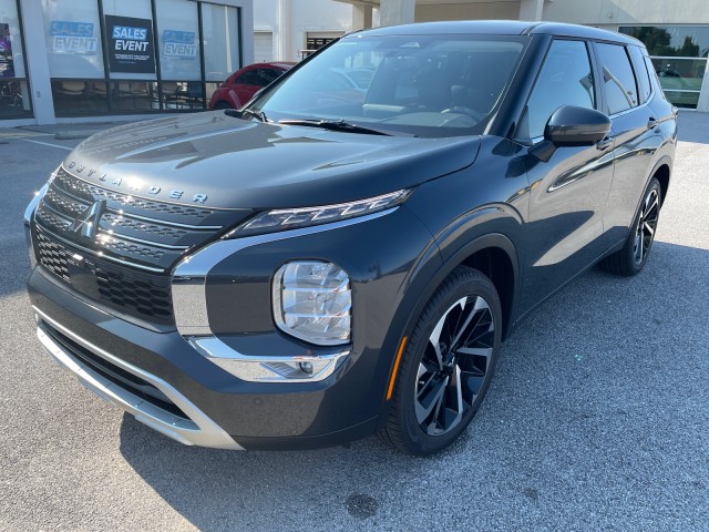 new 2024 Mitsubishi Outlander car, priced at $36,285