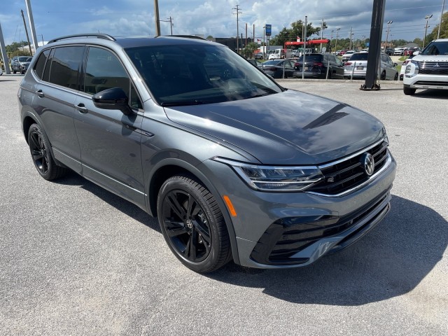 new 2024 Volkswagen Tiguan car, priced at $35,499