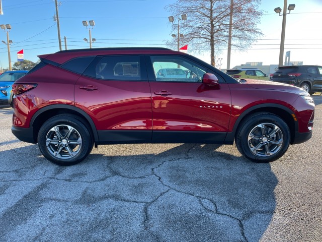 new 2025 Chevrolet Blazer car, priced at $38,515